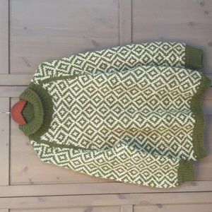 Danish-made 100% wool sweater pullover